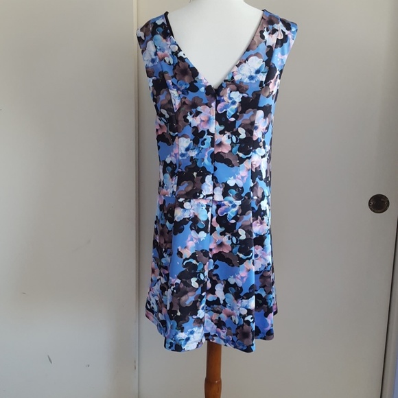Gorgeous Cece floral drop waist dress - Picture 4 of 5